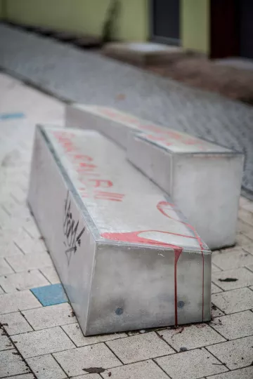 Sitzmöglichkeiten in der Josephstrasse in Leipzig Lindenau.