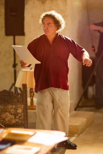 Beat Toniolo mit den Regieblättern im August 2019 im Franziskanerkloster in Zeitz.