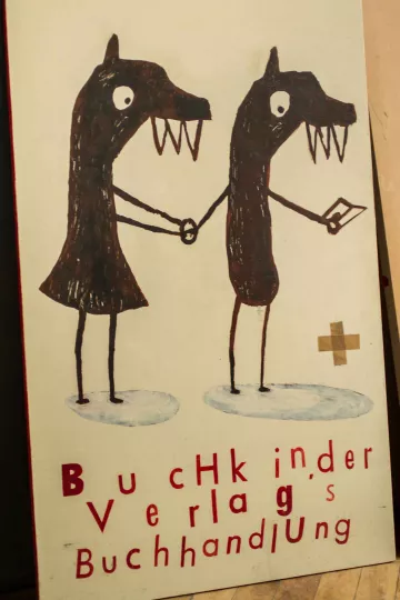 Detailaufnahme eines Buchtitels.