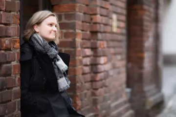 Portraitaufnahme von Jana Reichenbach-Behnisch.