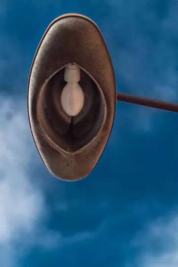 Detailaufnahme einer alten Strassenlampe.