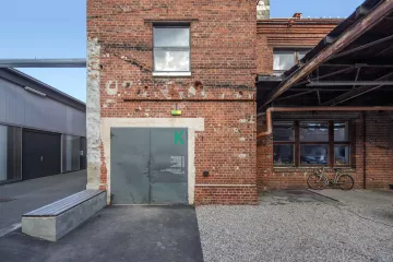 Eingang zu einem Gebäude auf dem Tapentenwerk in Lindenau.