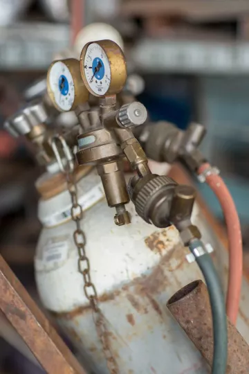 Pressluftflasche in der Werkstatt von Jim Whiting auf der Baumwollspinnerei in Leipzig Plagwitz.