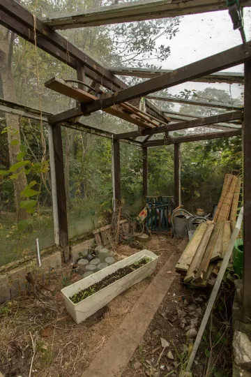 Ein Gewächshaus in den Nachbarschaftsgärten im Herbst 2015.