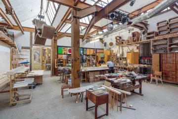 Ein Blick in den Werkraum der Tischlerei in Leipzig Plagwitz.