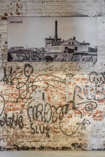 Eingang der ehemaligen Eisengießerei im Westwerk.