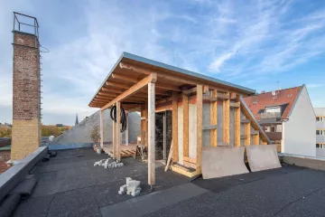 Dank des Bauparagrafen 34 war es möglich, auf dem Dach des Gebäudes eine Terrasse zu schaffen.