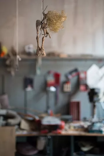 Detailaufnahme einer Figur Werkstatt von Wilde & Vogel im Westflügel Leipzig Lindenau.