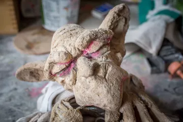 Detailaufnahme einer Figur Werkstatt von Wilde & Vogel im Westflügel Leipzig.