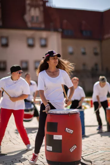 Eine Gruppe von Musikern auf dem Altmarkt in Zeitz